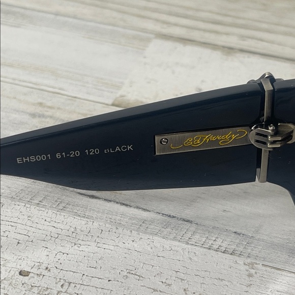 Vintage Ed Hardy Rose and Skull Swarovski Crystal Sunglasses. - Picture 5 of 7